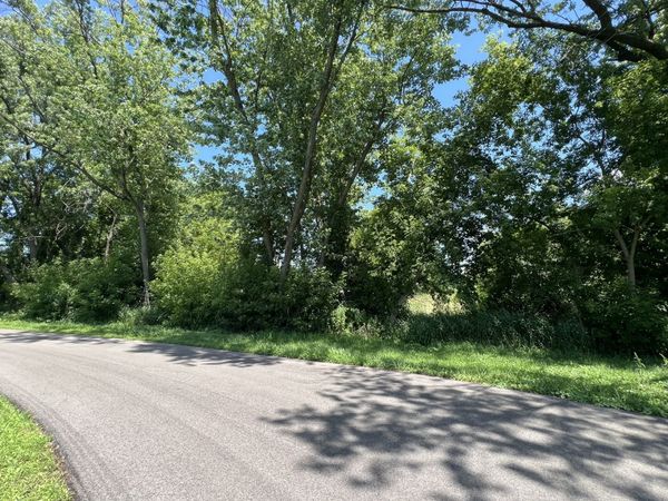 35105 N Ingleside Drive, Ingleside, IL 60041