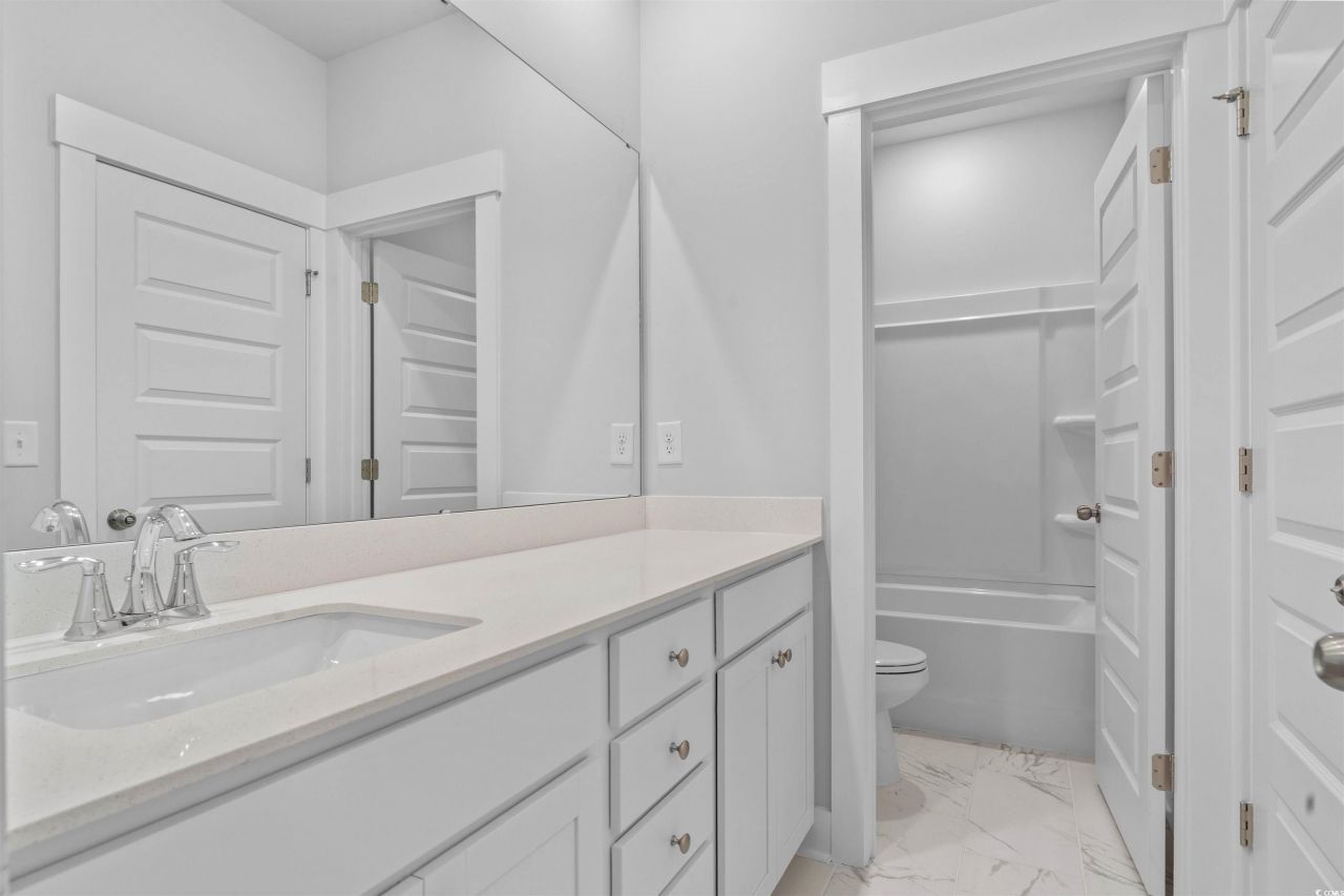 221 Atlantic Breeze St. Photo 9