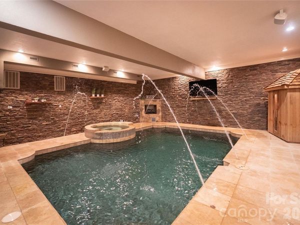 305 Mallard Drive, New London, NC 28127