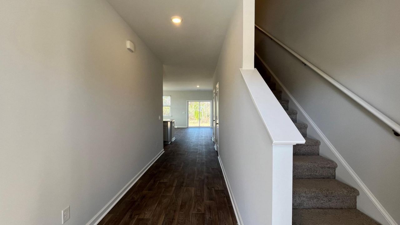 310 Bluebell Way Photo 2