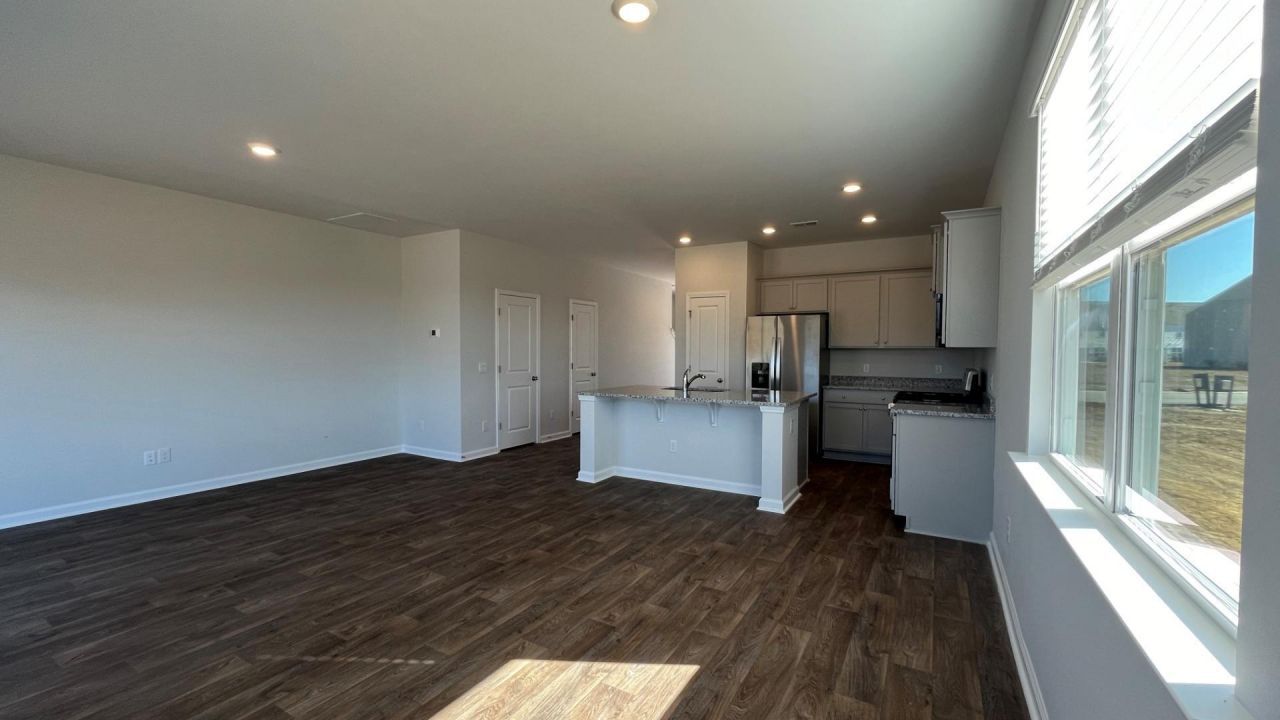 310 Bluebell Way Photo 3