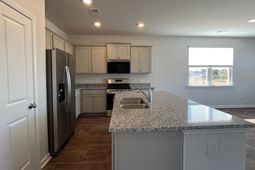 310 Bluebell Way photo 4