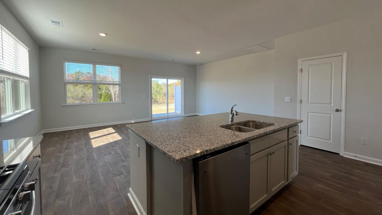 310 Bluebell Way Photo 5