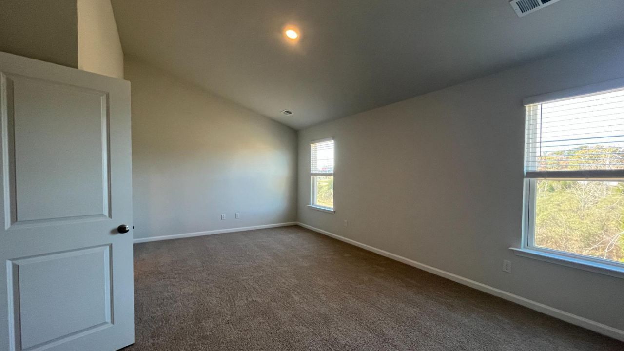 310 Bluebell Way Photo 7