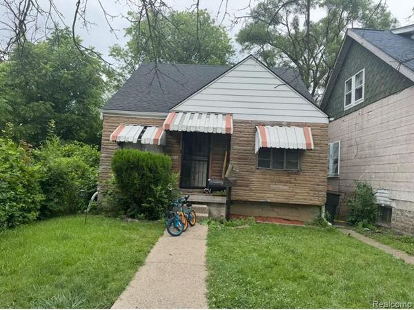 17922 Arlington Street, Hamtramck, MI 48212