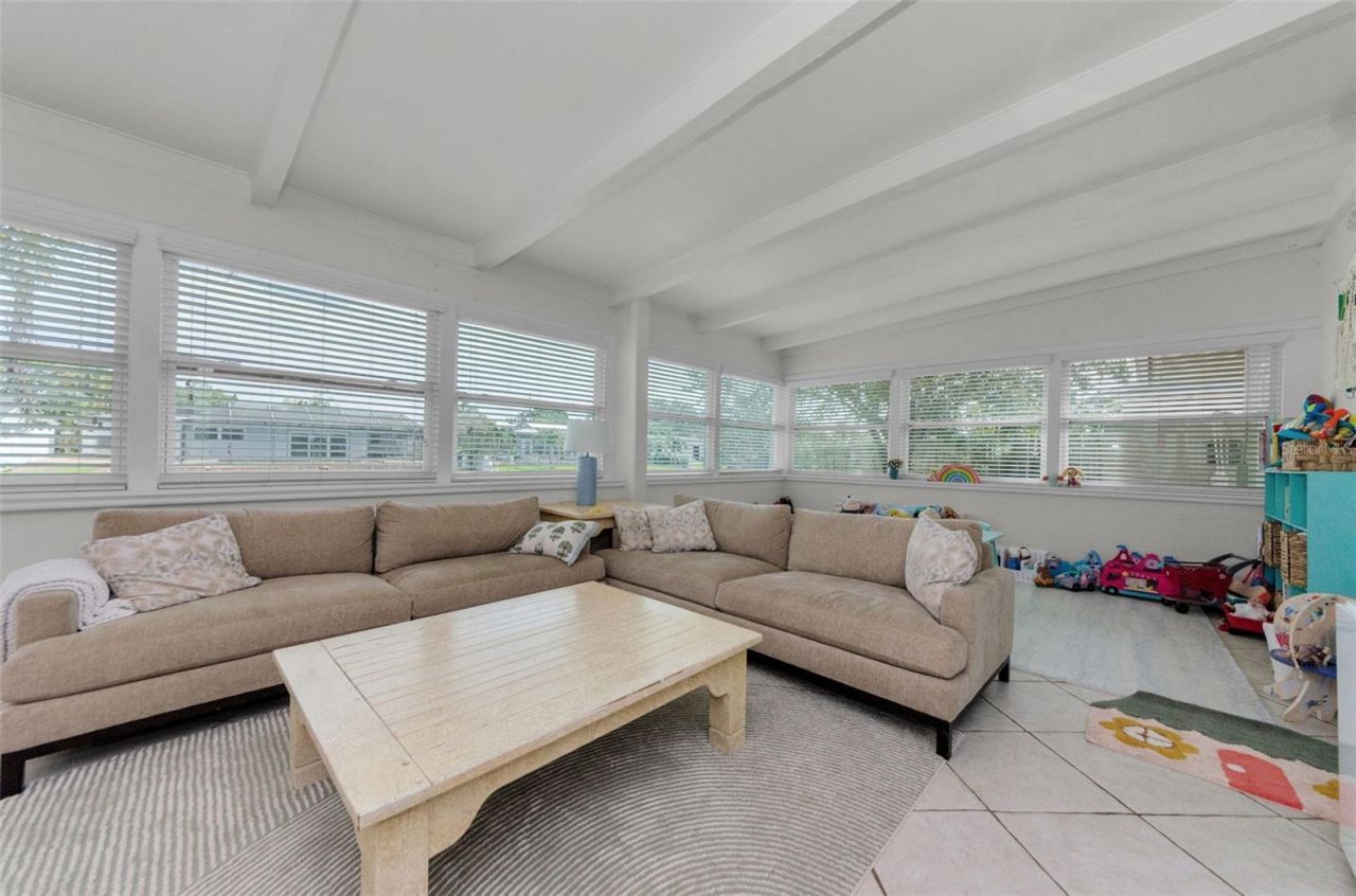 201 78th Avenue N, Saint Petersburg, FL 33702 Photo