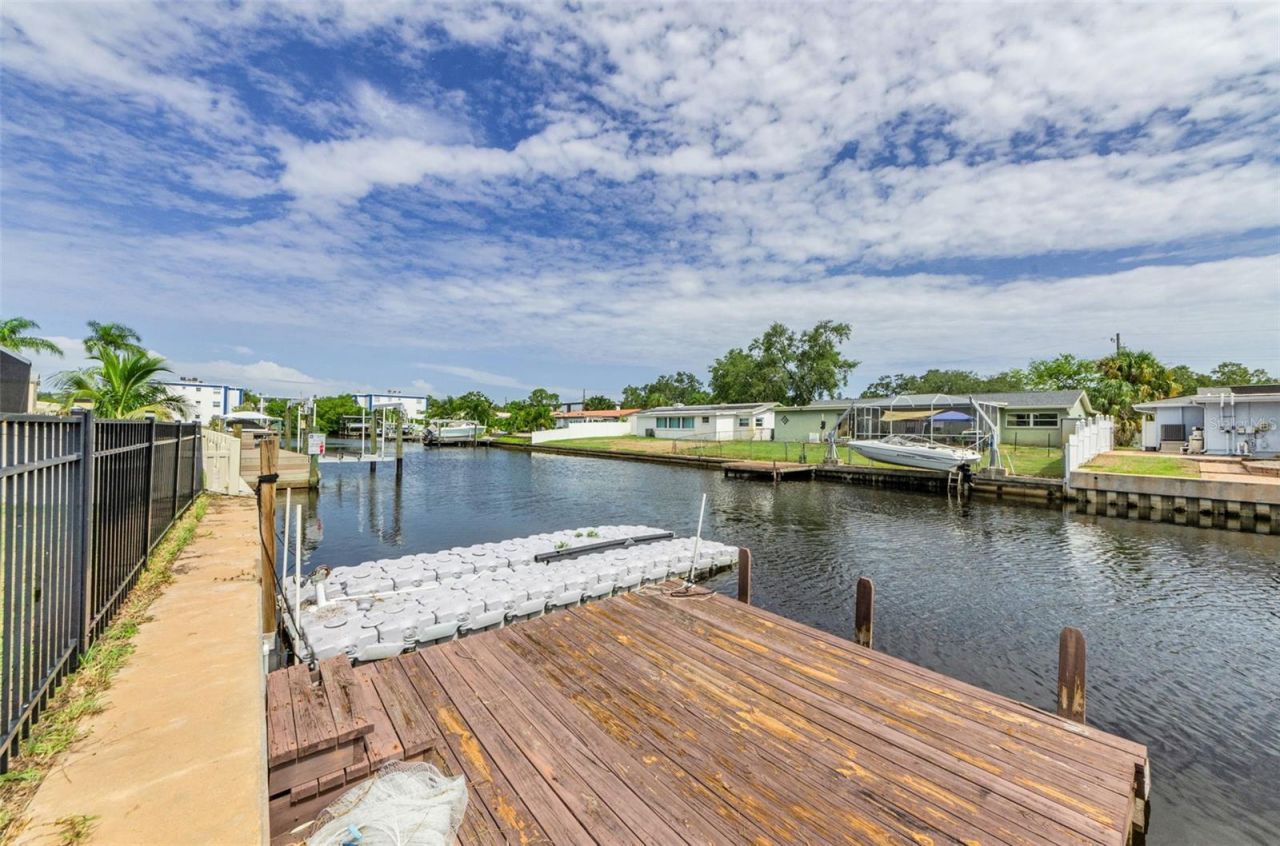 201 78th Avenue N, Saint Petersburg, FL 33702 Photo