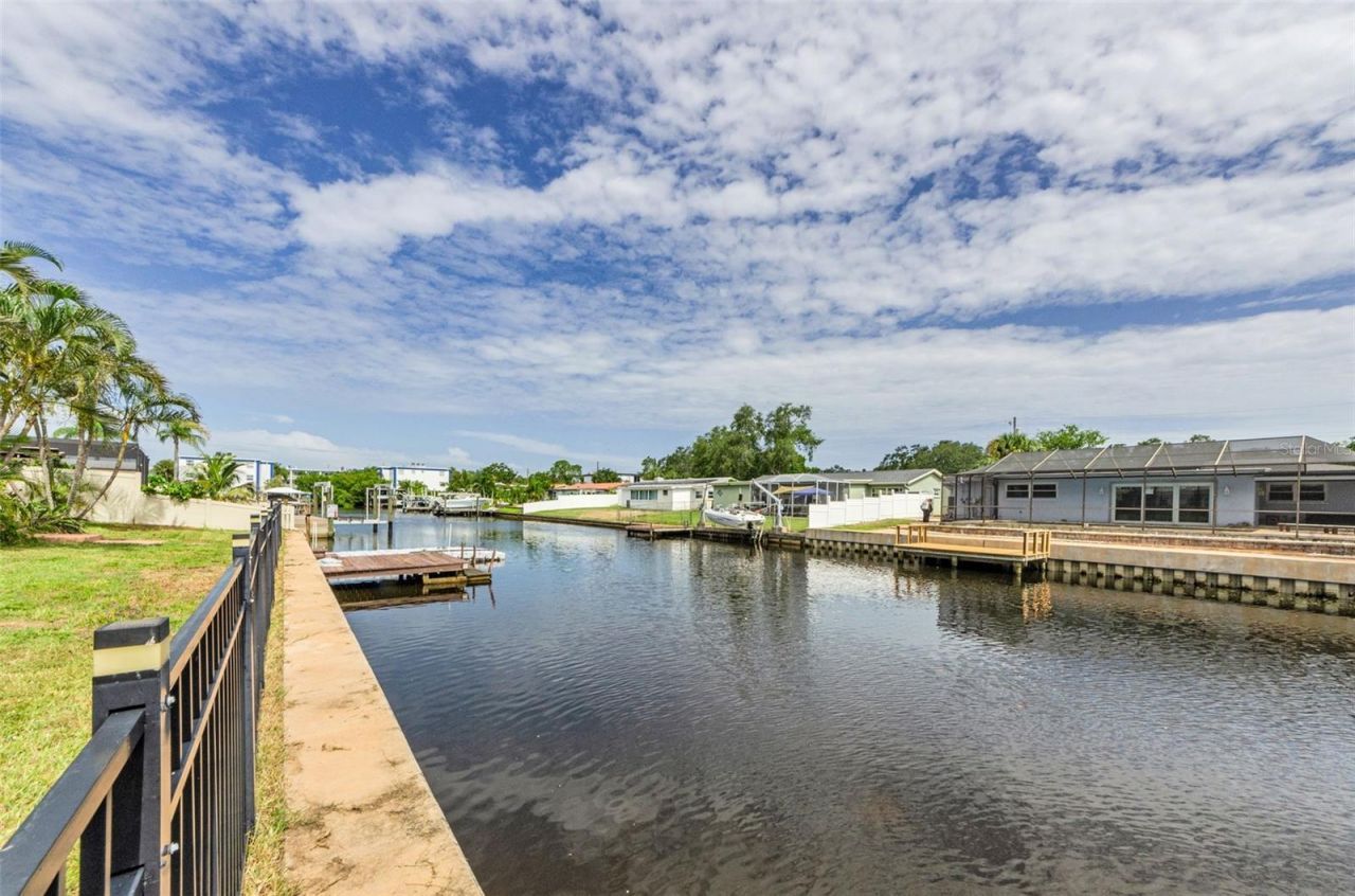 201 78th Avenue N, Saint Petersburg, FL 33702 Photo