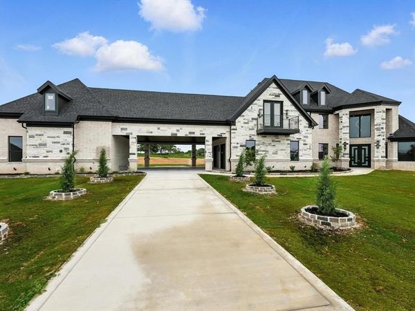 5005 Glenoaks Court, Weatherford, TX 76088