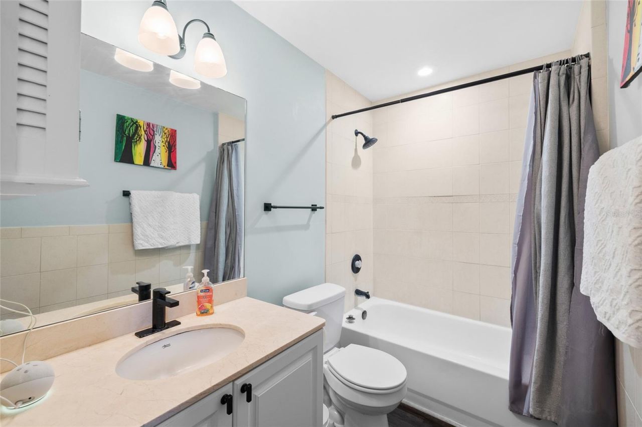 215 Central Avenue, Unit 4F, Saint Petersburg, FL 33701 Photo