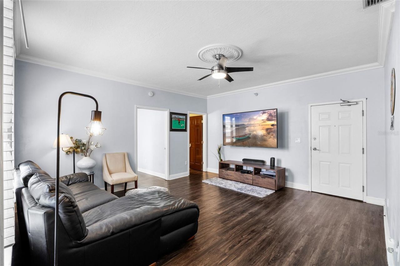 215 Central Avenue, Unit 4F, Saint Petersburg, FL 33701 Photo