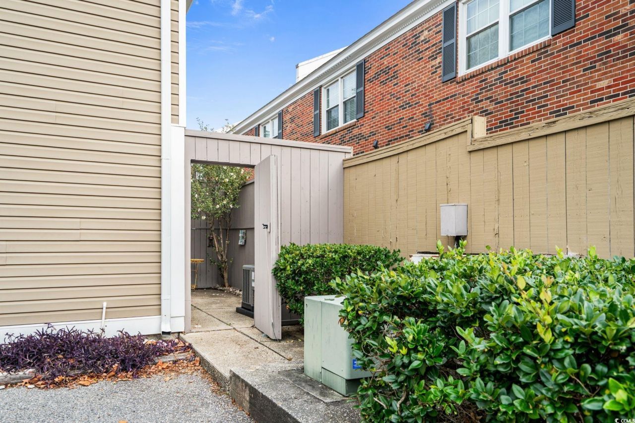 405 77th Ave. N Photo 16