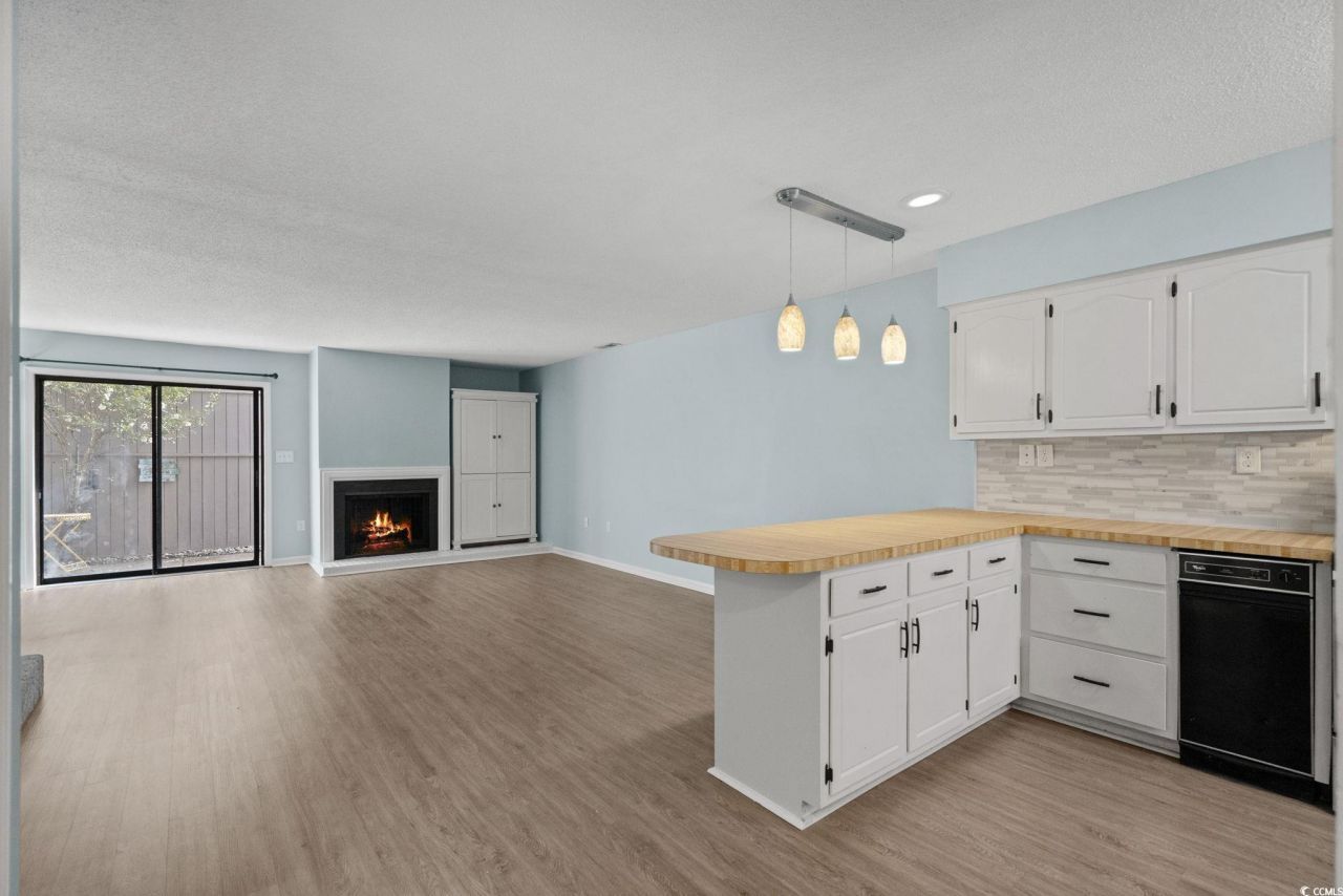 405 77th Ave. N Photo 5