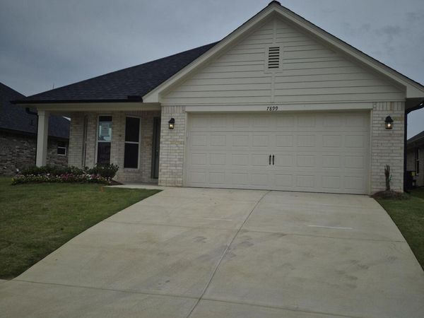 7899 Gardendale Drive, Olive Branch, MS 38654