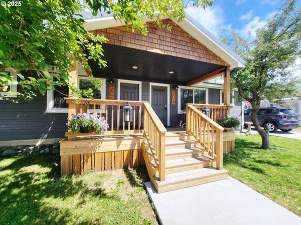 204 N RUSSELL ST, Joseph, OR 97846