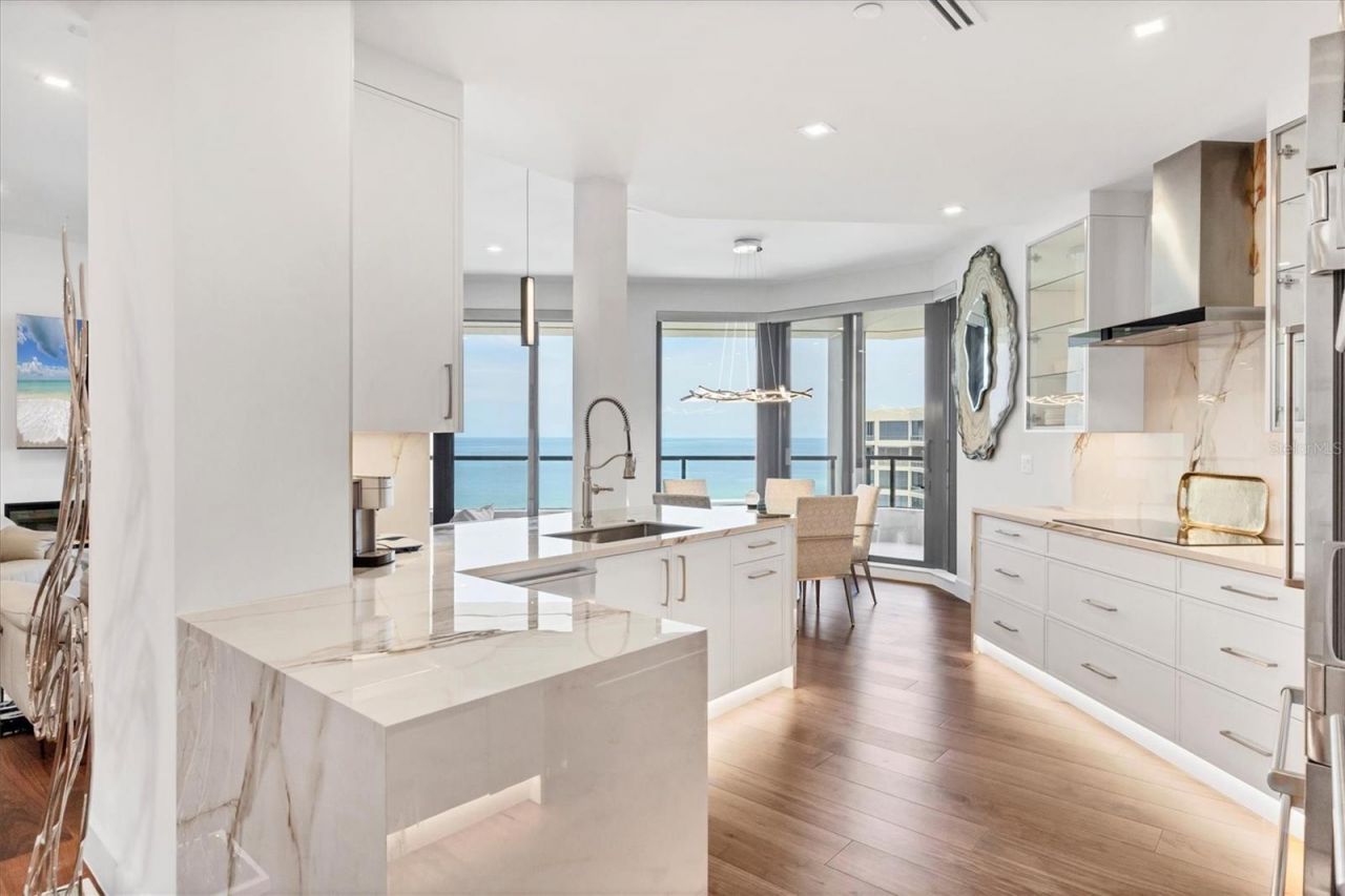 1211 Gulf Of Mexico Drive, Unit 1005, Longboat Key, FL 34228 Photo