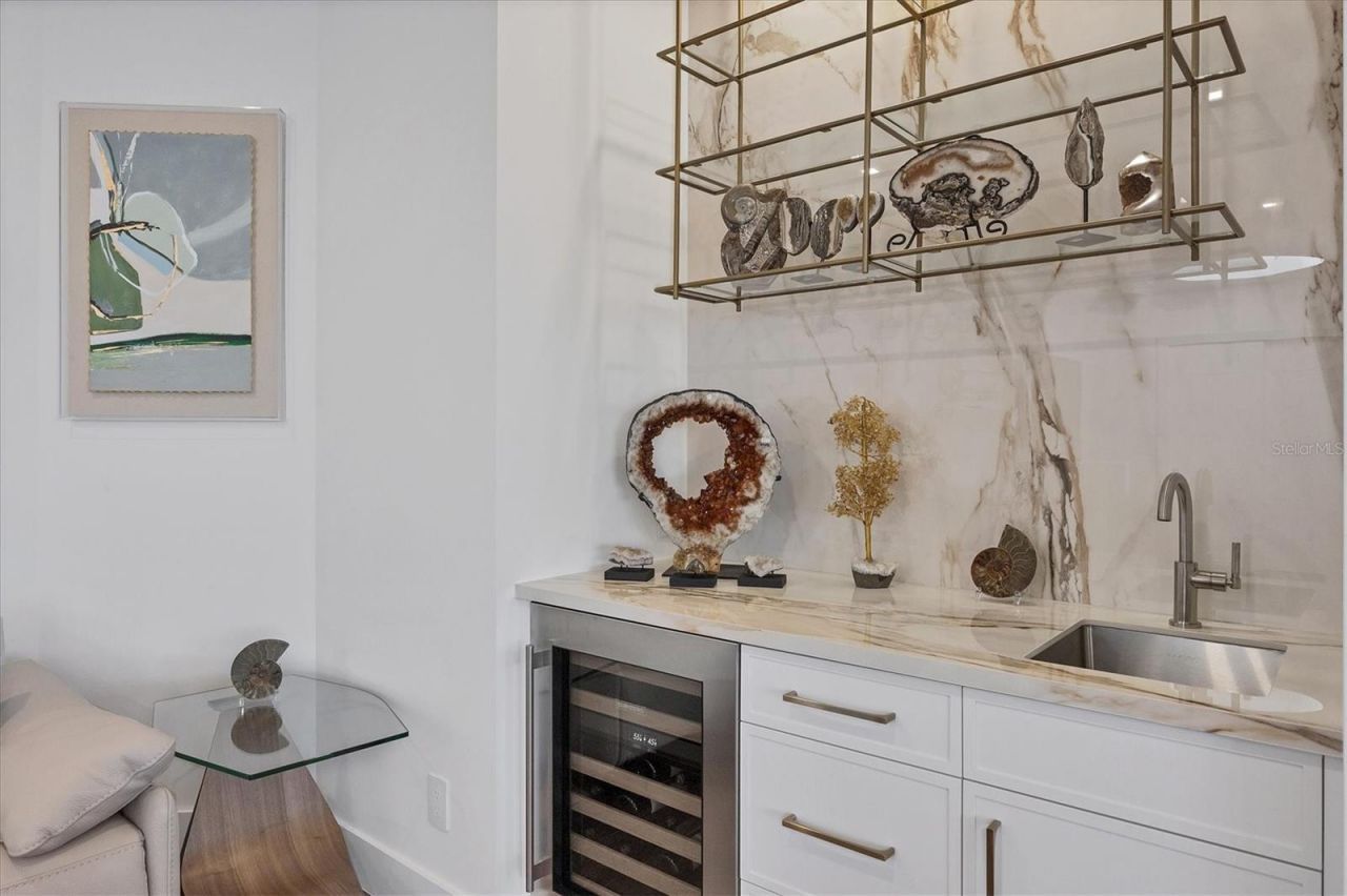 1211 Gulf Of Mexico Drive, Unit 1005, Longboat Key, FL 34228 Photo