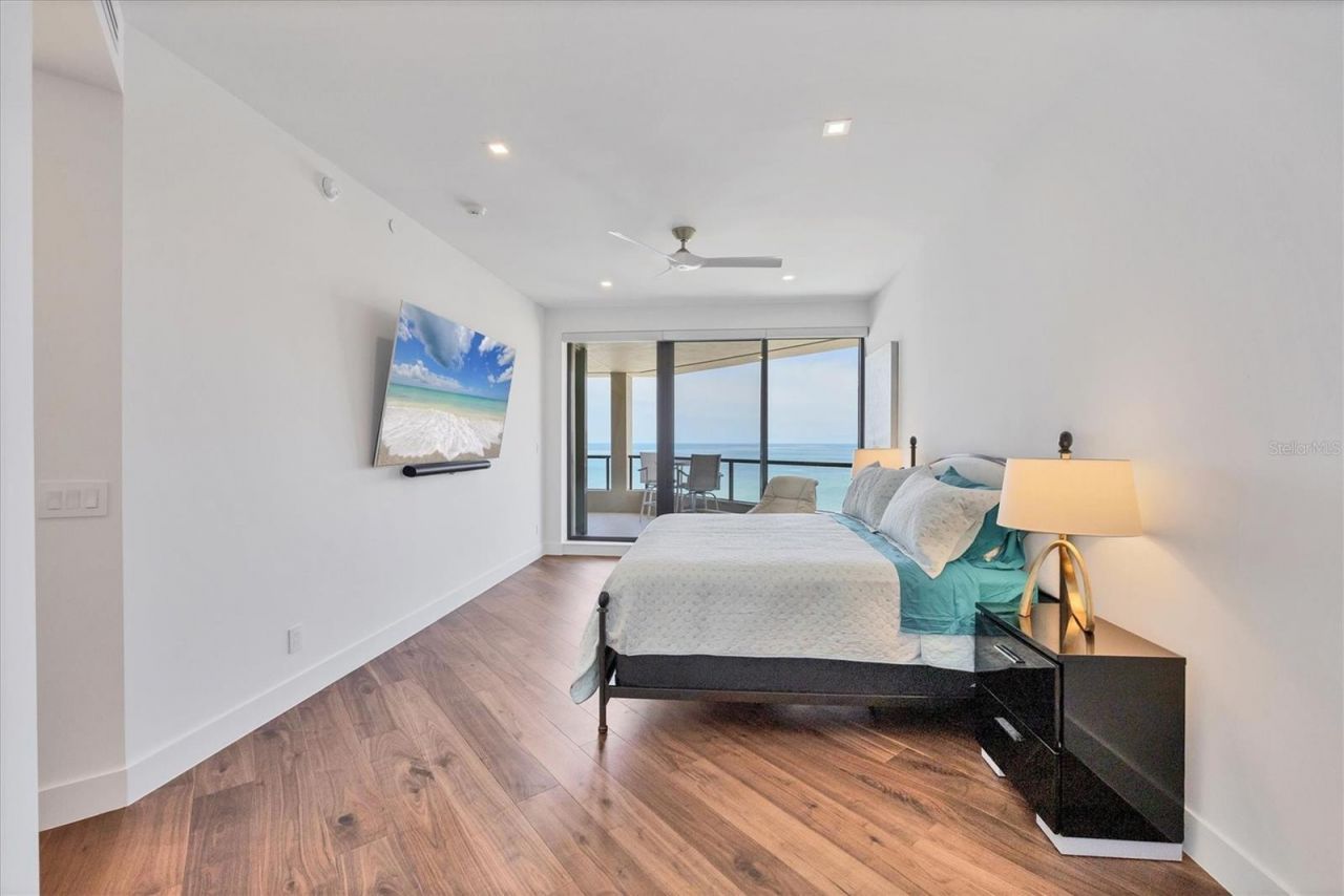 1211 Gulf Of Mexico Drive, Unit 1005, Longboat Key, FL 34228 Photo