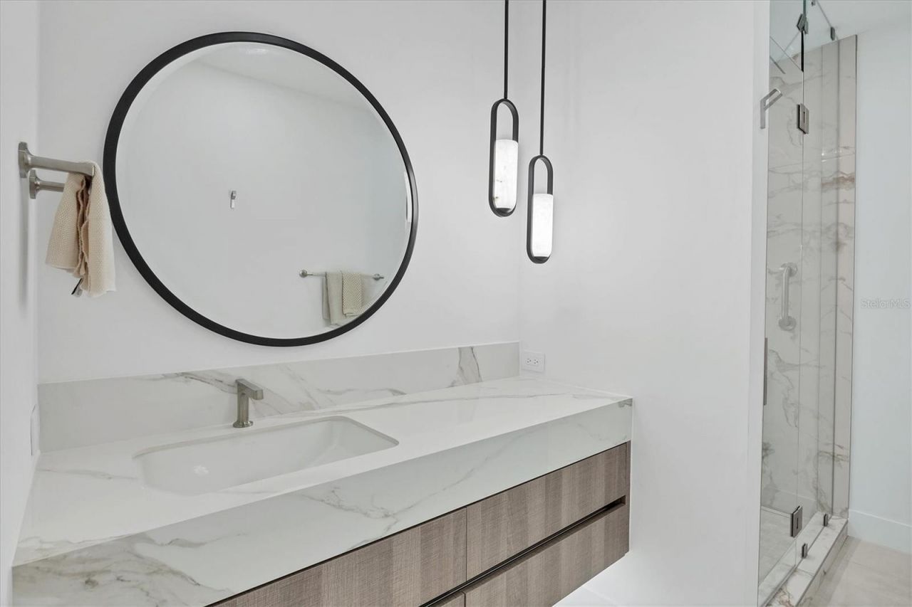 1211 Gulf Of Mexico Drive, Unit 1005, Longboat Key, FL 34228 Photo