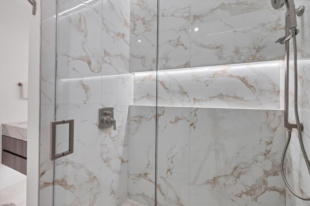 1211 Gulf Of Mexico Drive, Unit 1005, Longboat Key, FL 34228 Photo