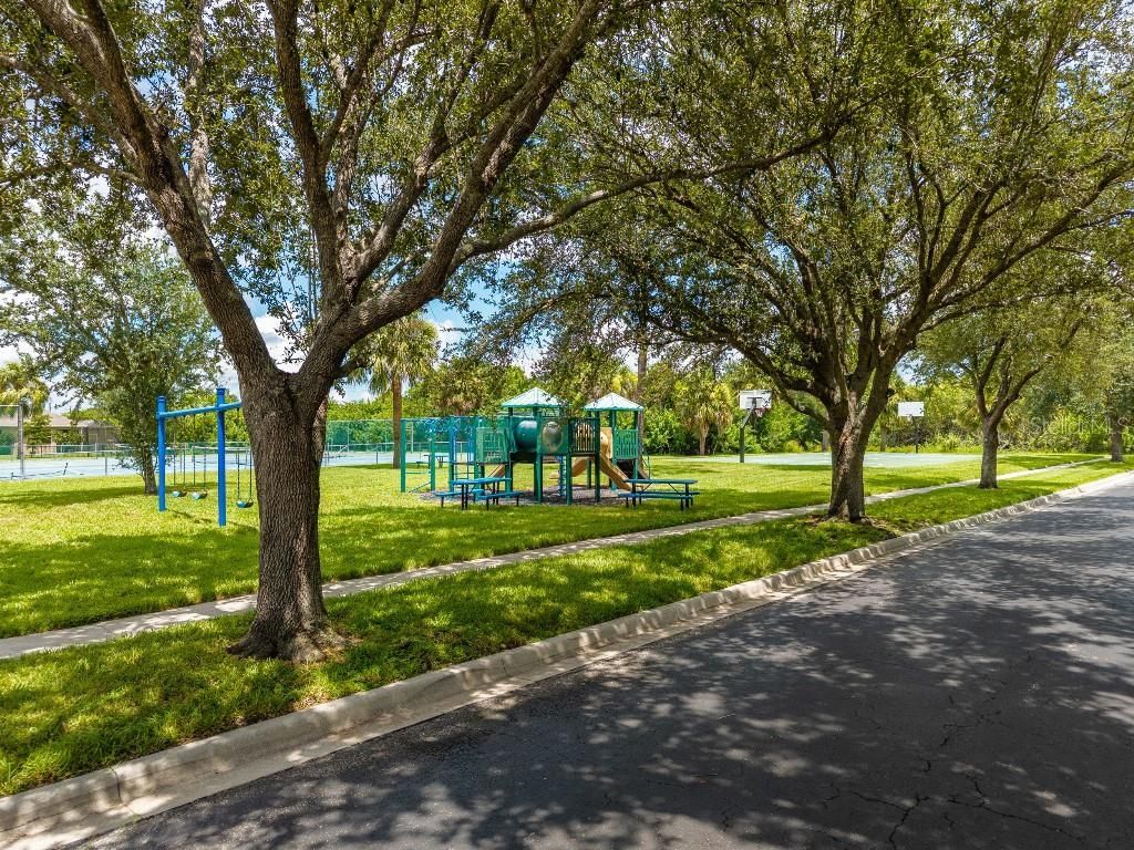 1060 Harbour Wood Drive, Punta Gorda, FL 33983 Photo