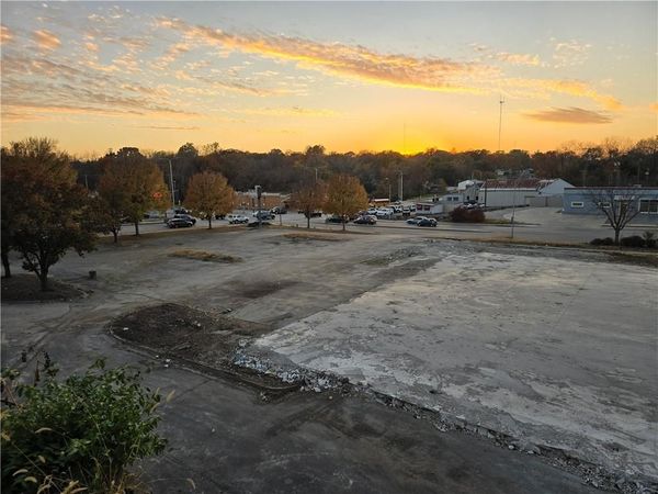 11200 E Truman Road, Independence, MO 64050