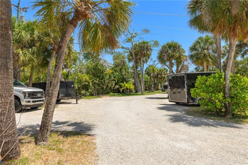 1039 & 1041 Periwinkle Way, Sanibel, FL 33957 Photo