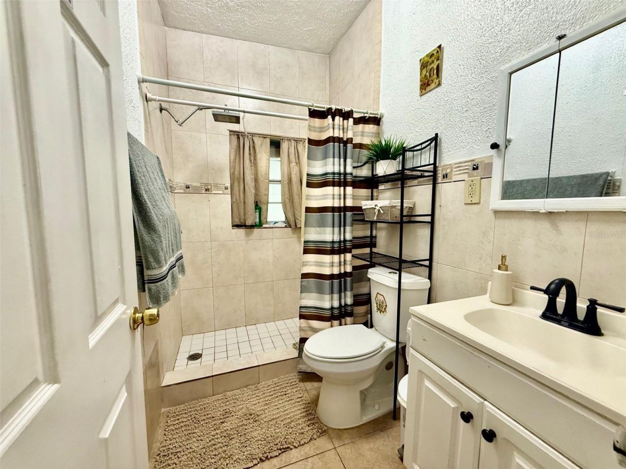 5925 Dahlia Drive, Orlando, FL 32807 Photo