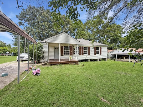 917 Kings Rd, Leesville, LA 71446