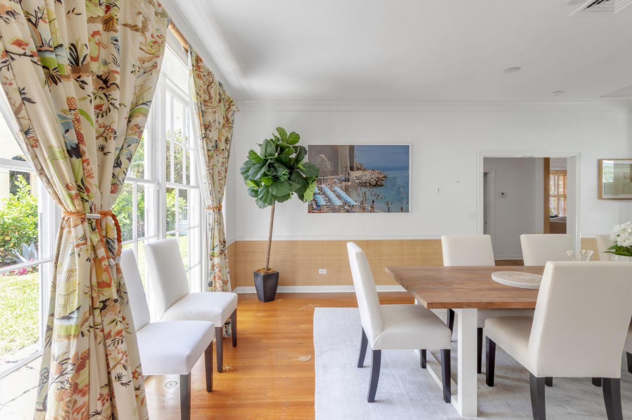 145 Clarendon Avenue, Palm Beach, FL 33480 Photo