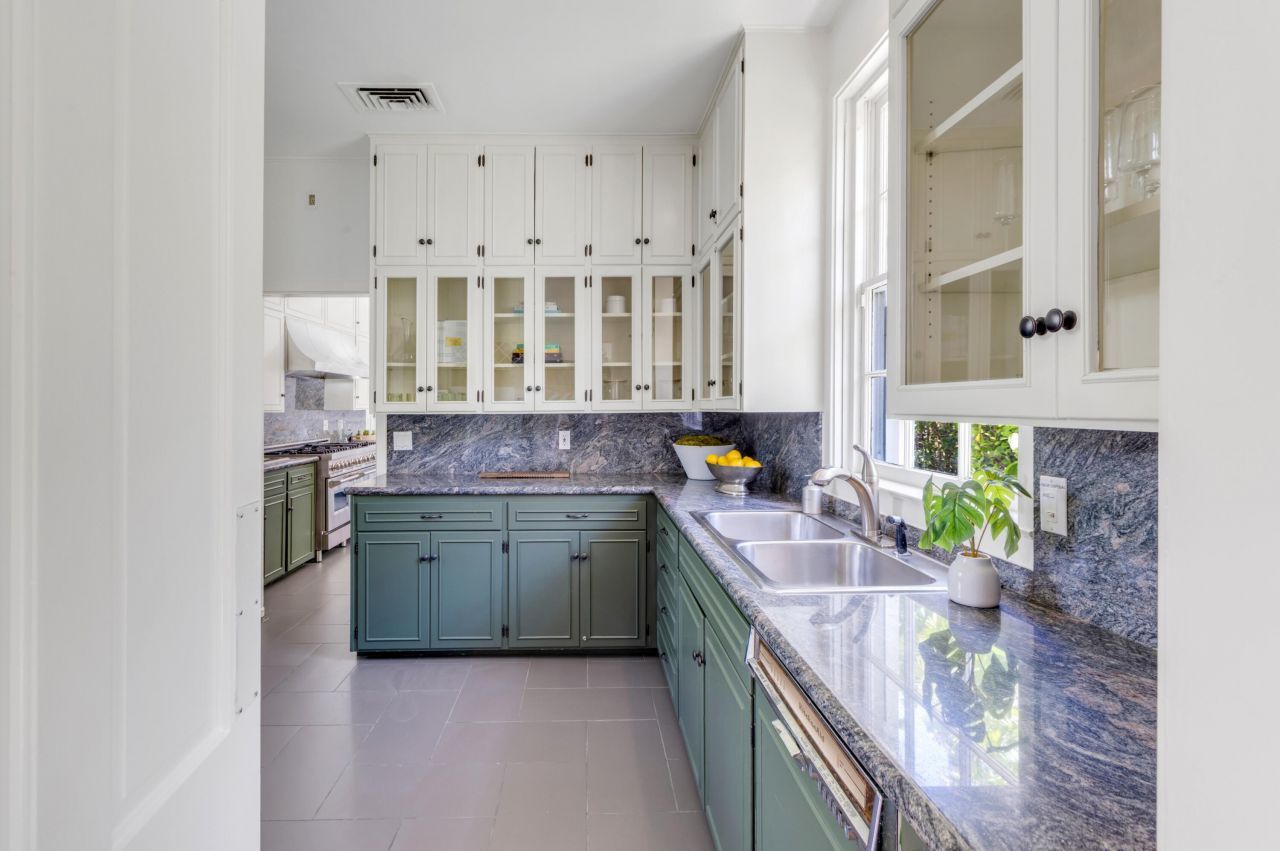 145 Clarendon Avenue, Palm Beach, FL 33480 Photo