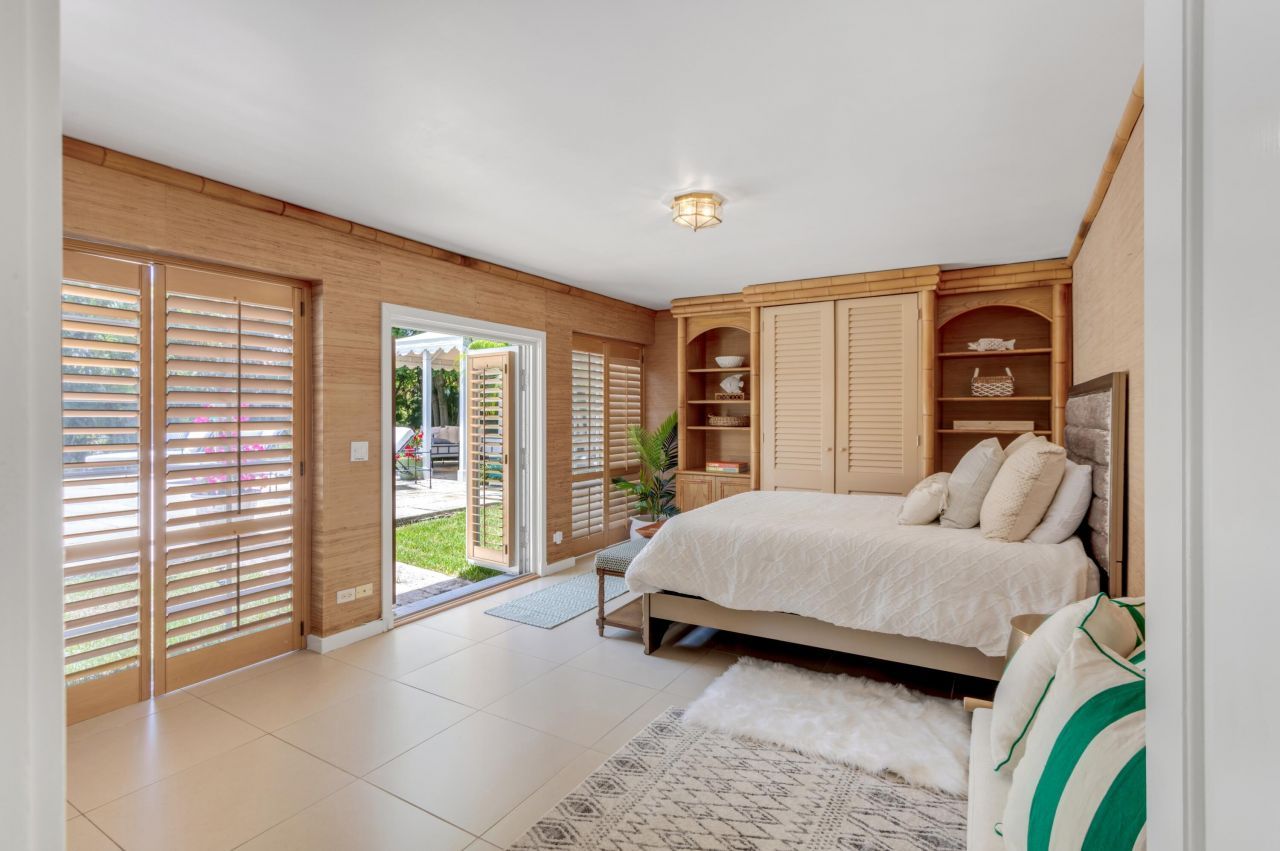 145 Clarendon Avenue, Palm Beach, FL 33480 Photo