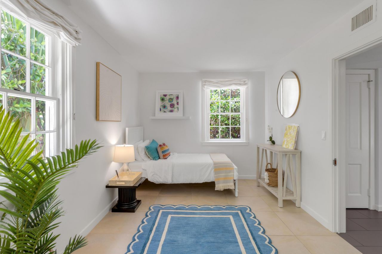 145 Clarendon Avenue, Palm Beach, FL 33480 Photo