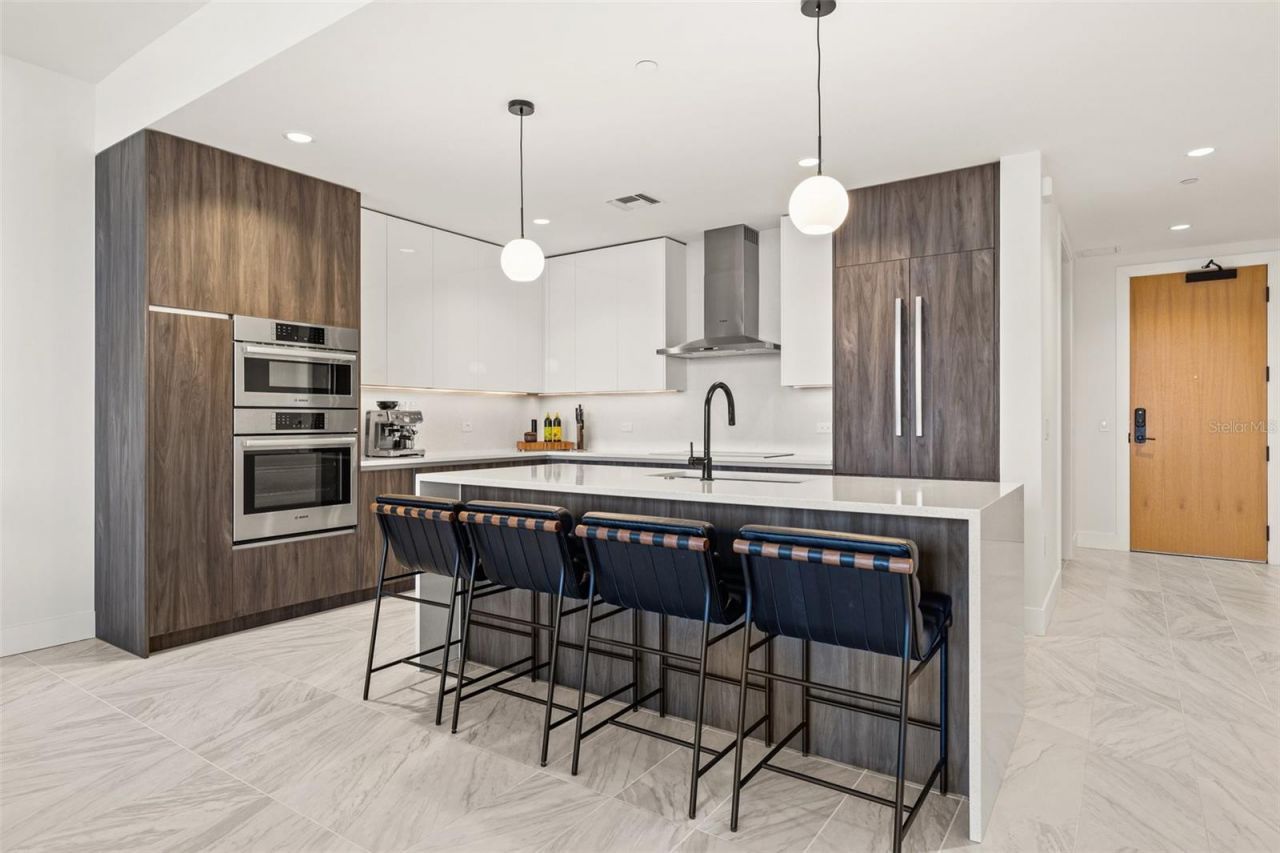 777 3rd Avenue N, Unit 806, Saint Petersburg, FL 33701 Photo