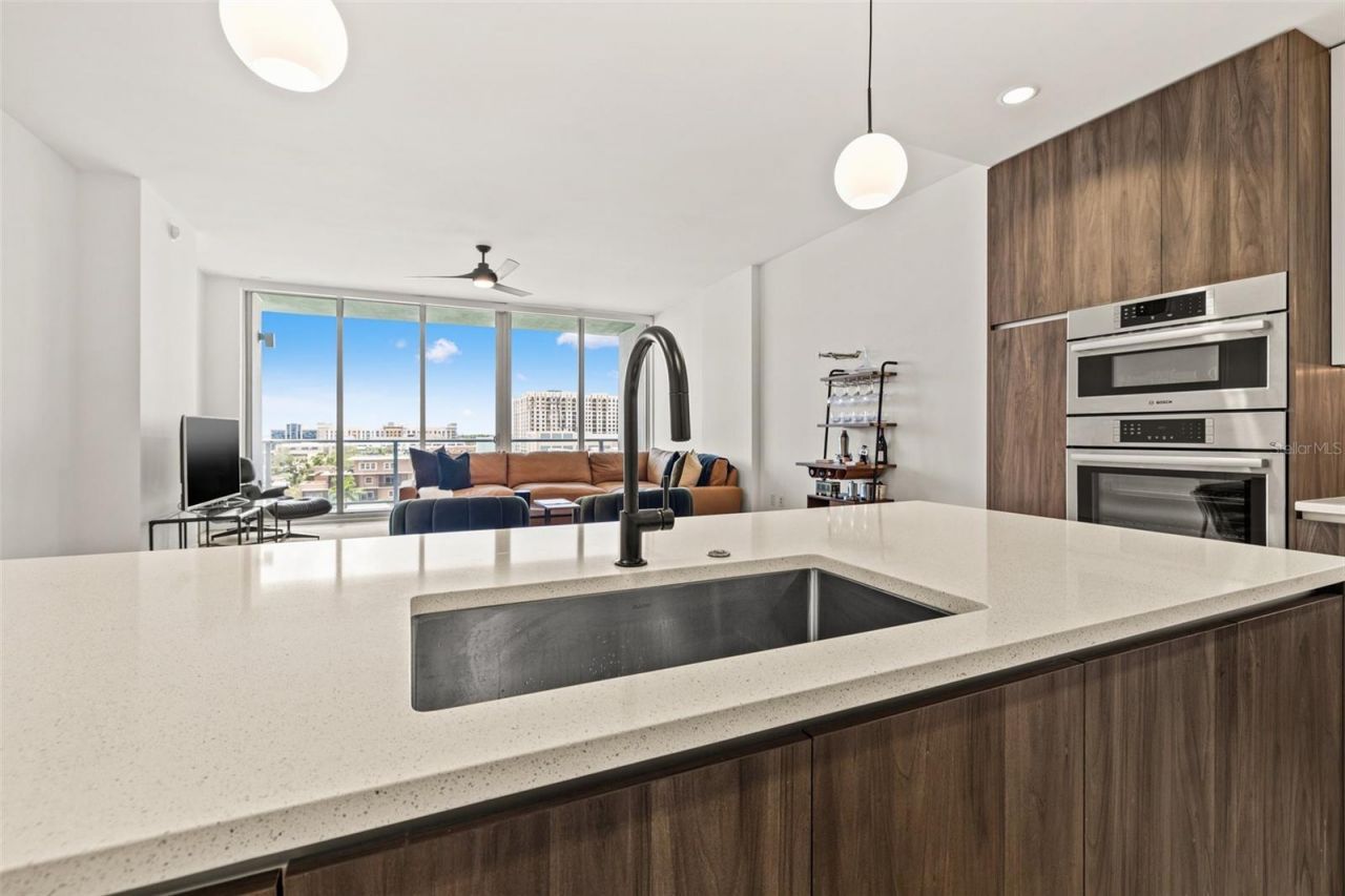 777 3rd Avenue N, Unit 806, Saint Petersburg, FL 33701 Photo