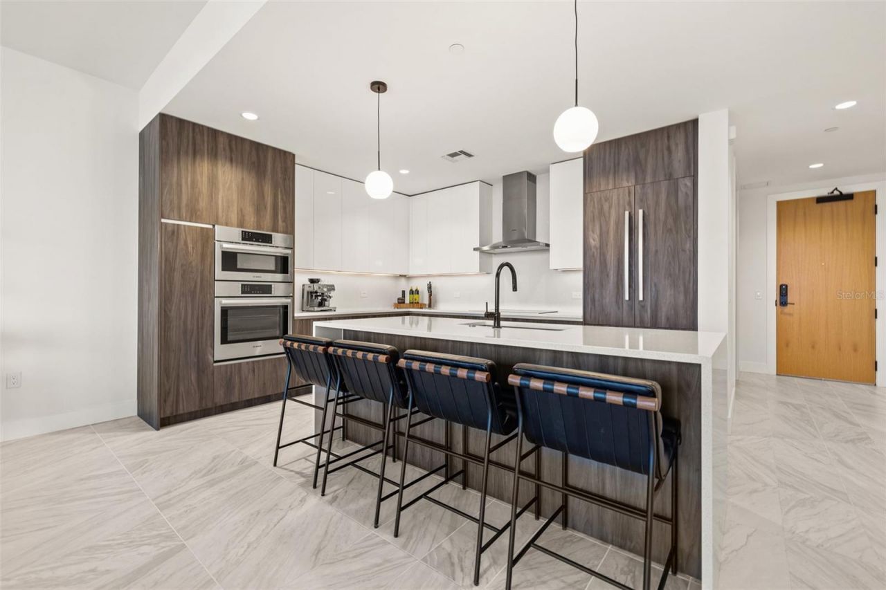 777 3rd Avenue N, Unit 806, Saint Petersburg, FL 33701 Photo