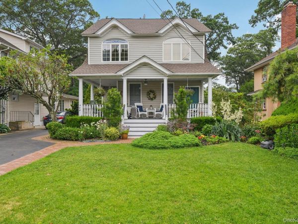 402 N Village Avenue, Rockville Centre, NY 11570