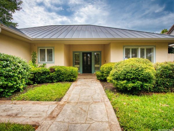 1 Kensington Ct, San Antonio, TX 78218