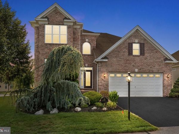 195 ROOSEVELT DRIVE, YARDLEY, PA 19067