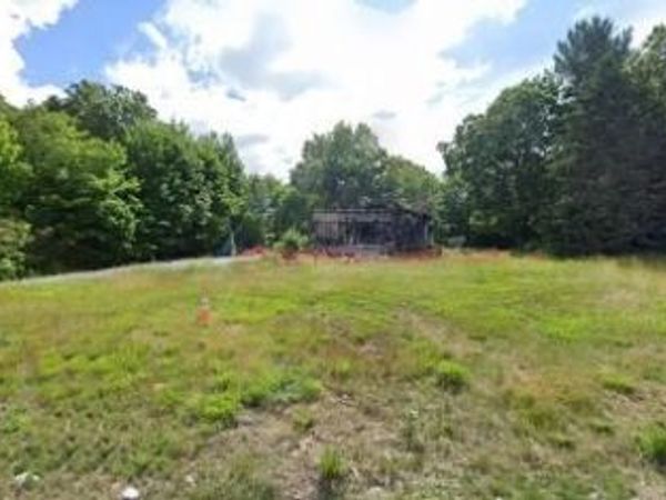 45 Leicester St, Oxford, MA 01537