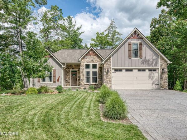 120 Kenwood Drive, Crossville, TN 38558