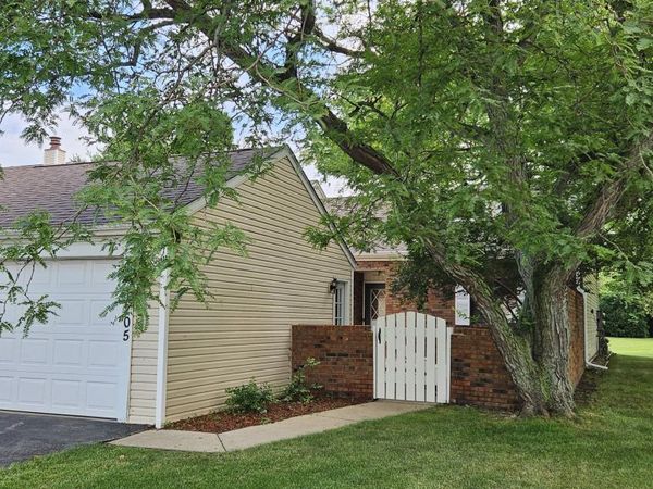 1205 Saratoga Lane, Chesterton, IN 46304
