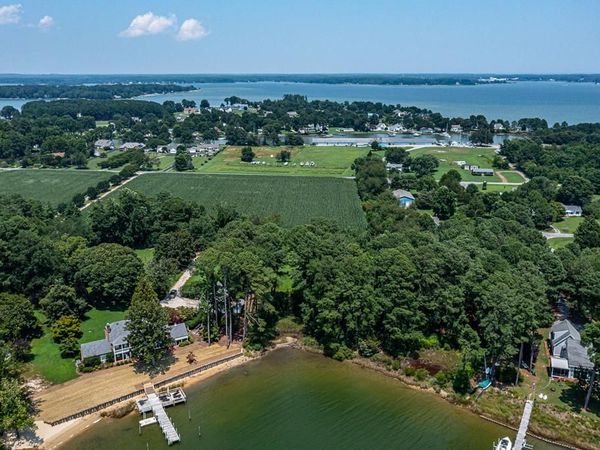 2 Harveys Neck Road, WICOMICO CHURCH, VA 22473