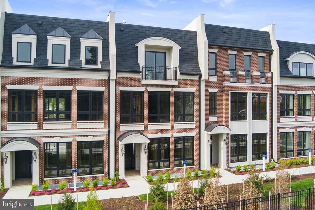 1626 Chain Bridge Road, McLean, VA 22101 Main Photo