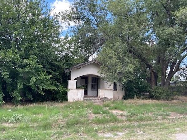 119 S Oak Street, Erick, OK 73645