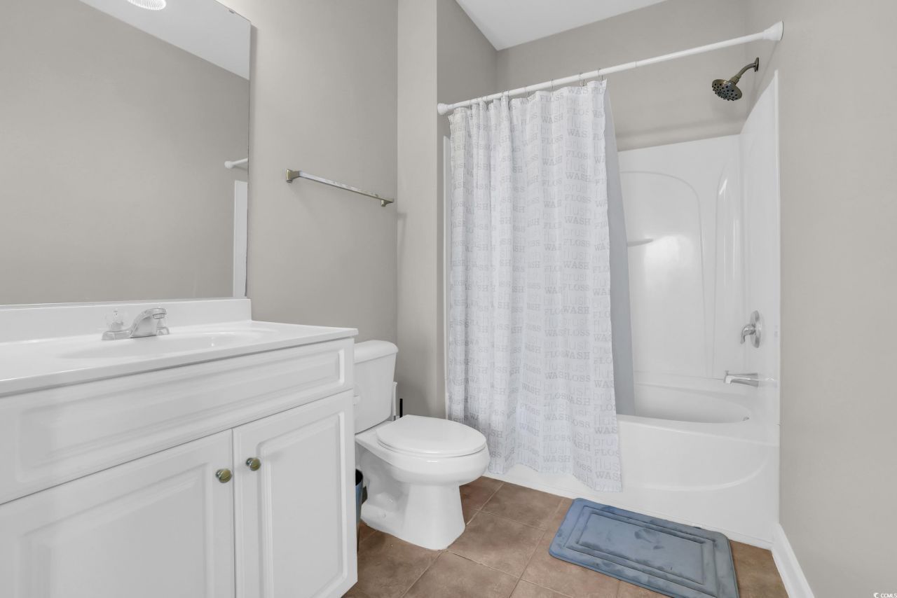 200 Castle Dr. Photo 16