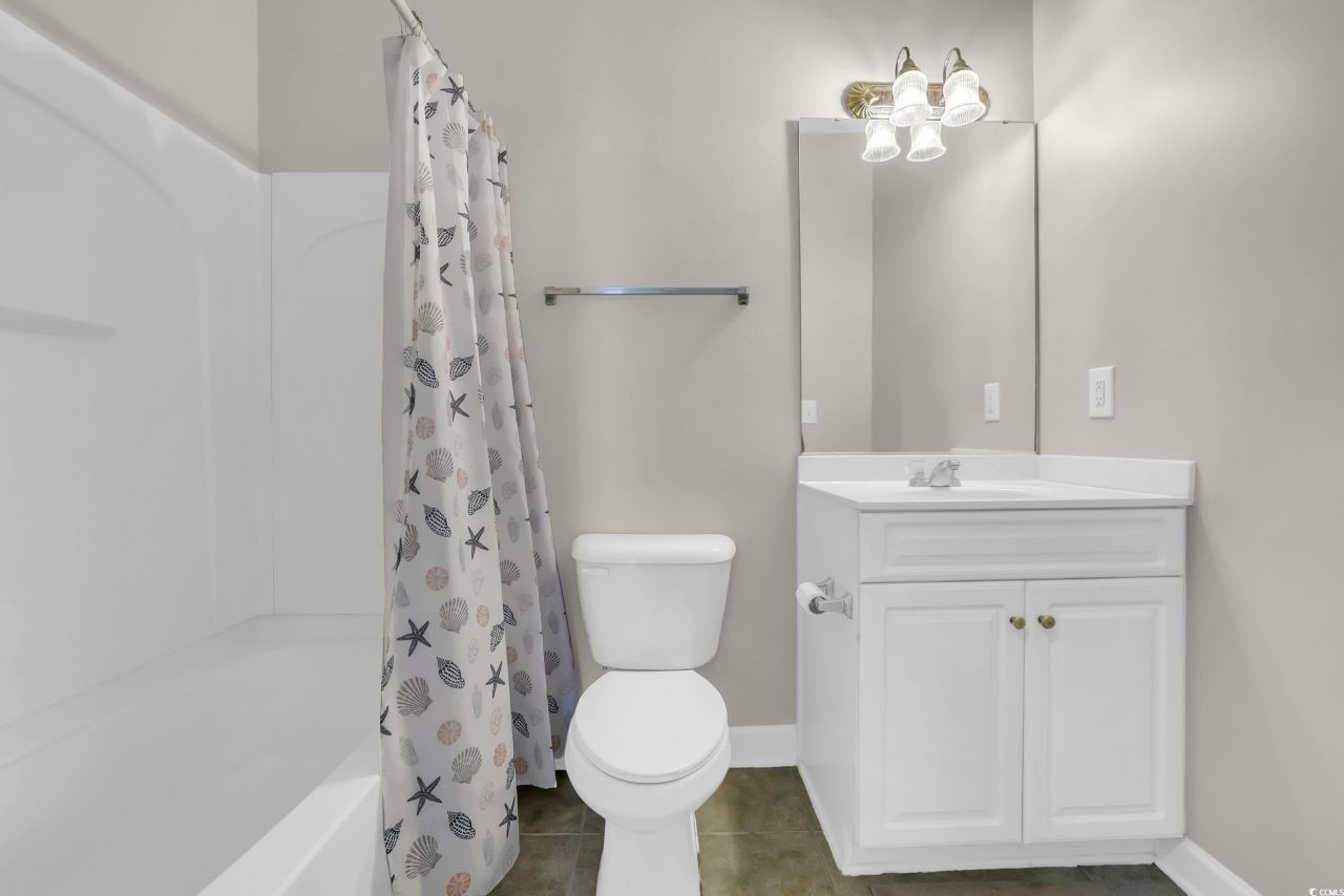 200 Castle Dr. Photo 18