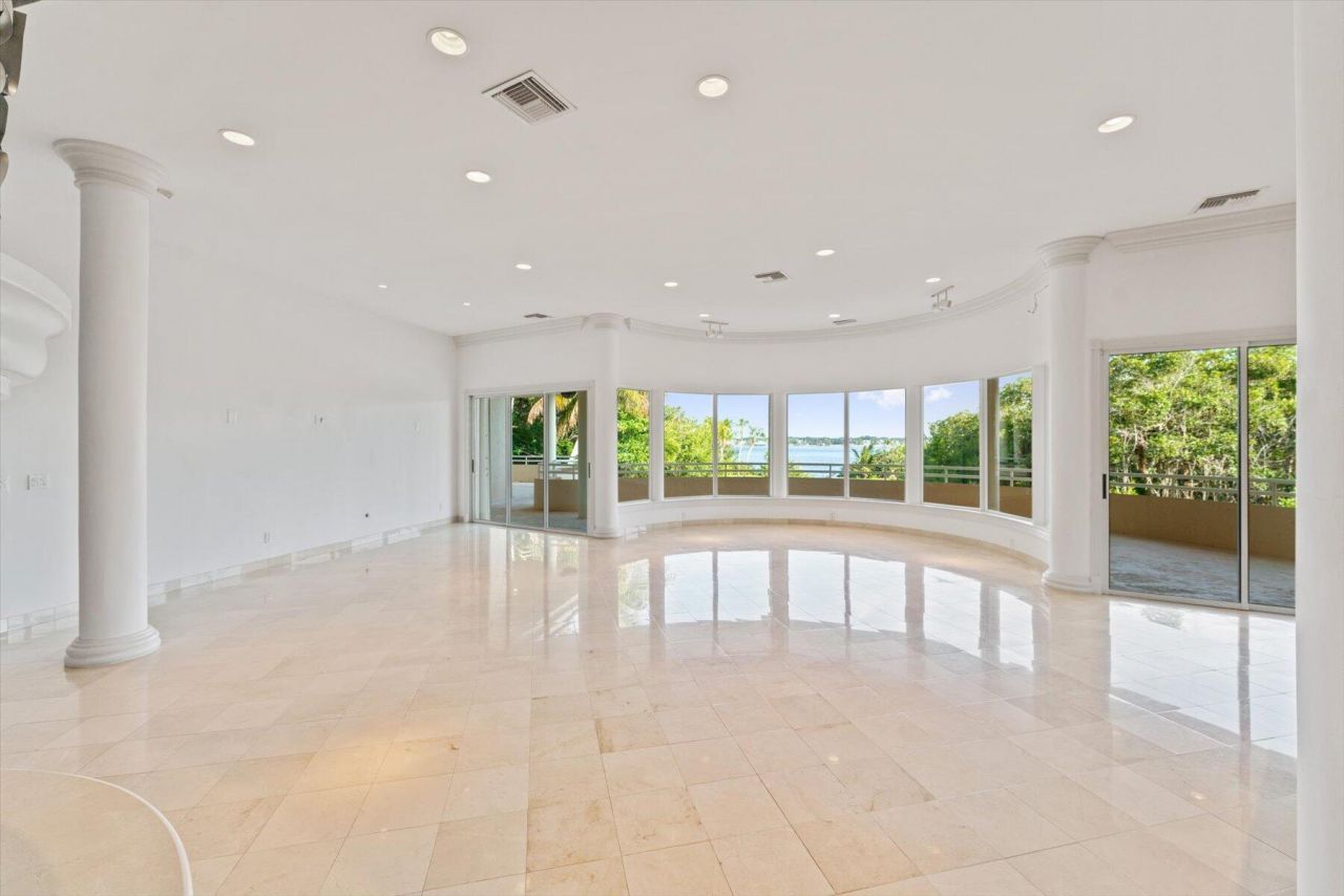 49 W High Point Road, Sewalls Point, FL 34996 Photo