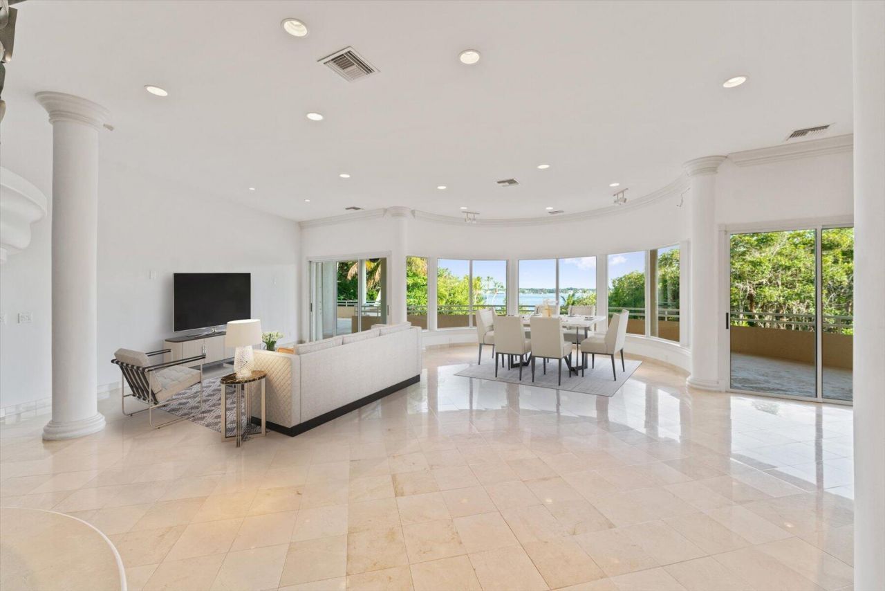 49 W High Point Road, Sewalls Point, FL 34996 Photo