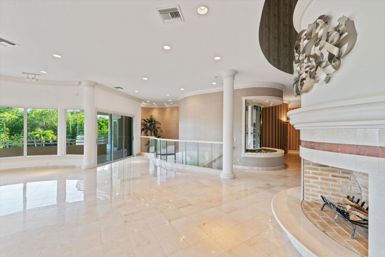 49 W High Point Road, Sewalls Point, FL 34996 Photo